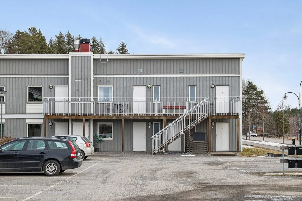 13. Omputsning av radhus med ny puts 1024x683